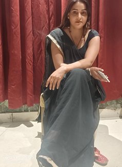 Surbhi - escort in Hyderabad Photo 1 of 2