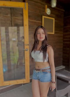 Surbhi - escort in Weligama Photo 2 of 3