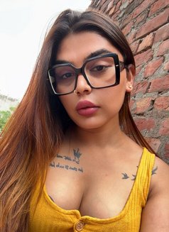 Surbhi - Transsexual escort in Chandigarh Photo 28 of 30
