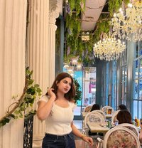 Surbhi Indian Vip Model - puta in Al Manama Photo 1 of 4