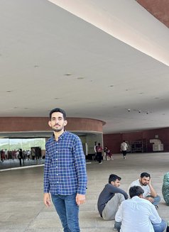 Suresh Bhunder - Male escort agency in Vadodara Photo 1 of 2