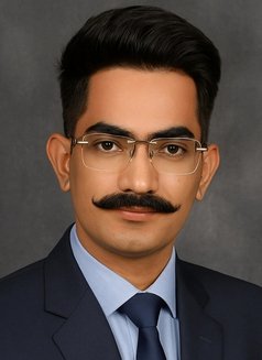 Suresh - Acompañante masculino in Navi Mumbai Photo 1 of 3