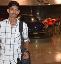 Suri - Male escort in Bangalore