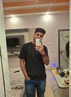 Suri - Male escort in Kolkata Photo 3 of 6