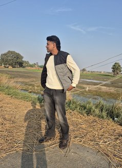 Suri - Male escort in Kolkata Photo 4 of 6