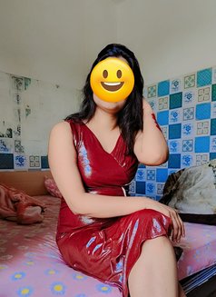 Surleen Independent Girl in Delhi - puta in New Delhi Photo 4 of 6