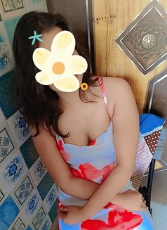 Surleen Independent Girl in Delhi - puta in New Delhi Photo 6 of 6