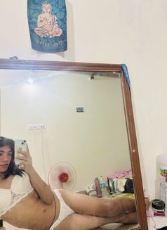 surmapriya - Transsexual escort in Bangalore Photo 4 of 11