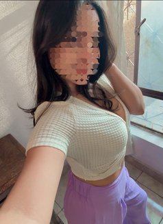 Suruchi Independent sexy (cam&meet)🫦 - escort in Chennai Photo 2 of 3