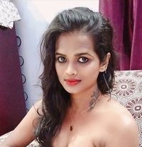 Suruthi - Transsexual escort in Chennai