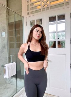 Susan - escort in Al Manama Photo 3 of 4