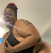 Susan - escort in Hamilton, Canada