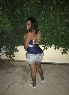 Susan - puta in Kuwait Photo 1 of 3