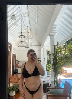 Susan - escort in Makkah Photo 1 of 1