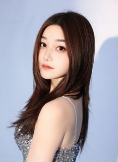 Susan - escort in Shenzhen Photo 3 of 4