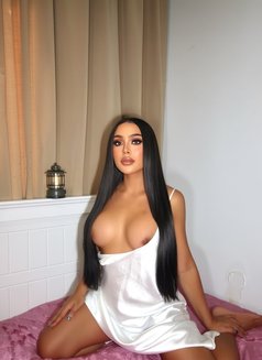Susan fun vvip massage - Transsexual escort in Abu Dhabi Photo 7 of 9