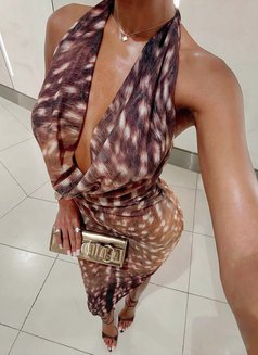 Susan Sexiest Squirter, Deepthroat & GFE - escort in Abu Dhabi Photo 4 of 10