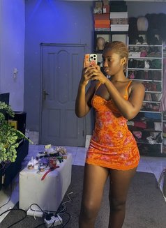 Susan - escort in Riyadh Photo 1 of 2