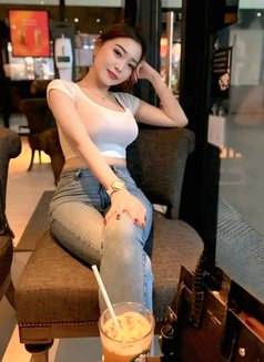 Susanlime - puta in Jakarta Photo 1 of 1