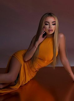 Susanna - escort in Dubai Photo 6 of 6