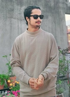 Sushan Nyaupane - Acompañantes masculino in Kathmandu Photo 4 of 5