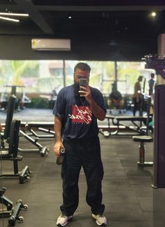 Sushant - Male escort in Mumbai Photo 1 of 2