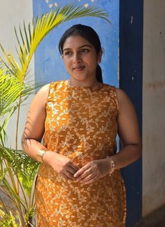 Sushi - escort in Kochi Photo 2 of 3