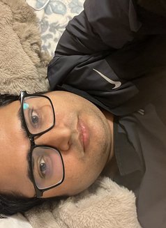 Sushil - Male escort in Tokyo Photo 2 of 5