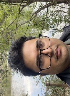 Sushil - Male escort in Tokyo Photo 4 of 5