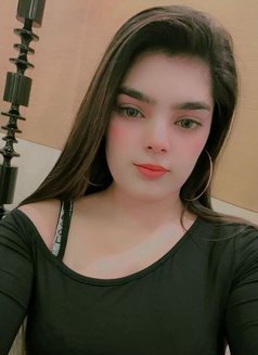Sushmita - puta in Dubai Photo 2 of 2