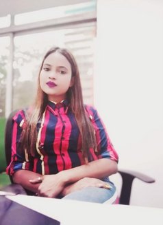 Sushmita - escort in Kolkata Photo 2 of 6