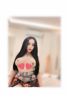 Susie - Transsexual escort in Riyadh Photo 3 of 5