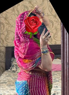 IS THERE ANYONE WHO CAN OPEN THIS DOOR? - escort in New Delhi Photo 2 of 11