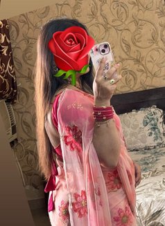 IS THERE ANYONE WHO CAN OPEN THIS DOOR? - escort in New Delhi Photo 5 of 11