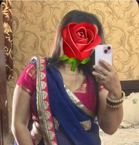 🟢 BUSTY BIG BOOBS BHABHI - escort in New Delhi