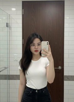 SUSU - escort in Singapore Photo 4 of 10