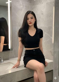 SUSU - escort in Singapore Photo 7 of 10