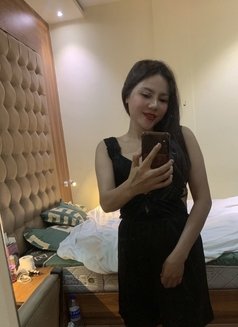 phuong mai - escort in Mumbai Photo 1 of 4