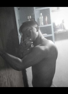 Suvvv - Male escort in Kolkata Photo 1 of 4