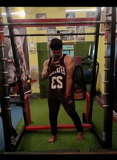 Suvvv - Male escort in Kolkata Photo 2 of 4