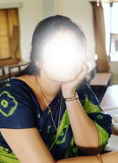 Suwarna 35 - escort in Hyderabad Photo 2 of 2