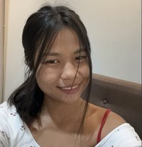 Suwipha Onlyfans Model (Only 18) - puta in Bangkok Photo 1 of 7