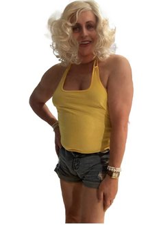 Suzee Dupree - Transsexual escort in Berlin Photo 2 of 8