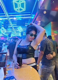 Suzi Darling here for Fun - Acompañantes transexual in Kolkata Photo 25 of 27