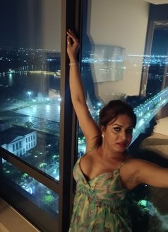Suzi Darling - Acompañantes transexual in Kolkata Photo 3 of 3
