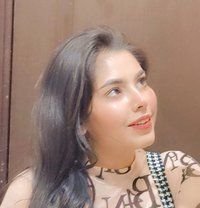 Suzi - puta in Dubai