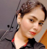 Suzi - puta in Dubai