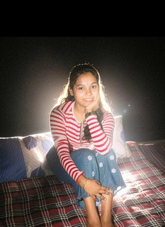 Suzie - escort in Hyderabad Photo 2 of 5