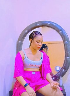 Suziee - escort in Dammam Photo 3 of 3