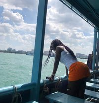 Suzy - escort in Colombo